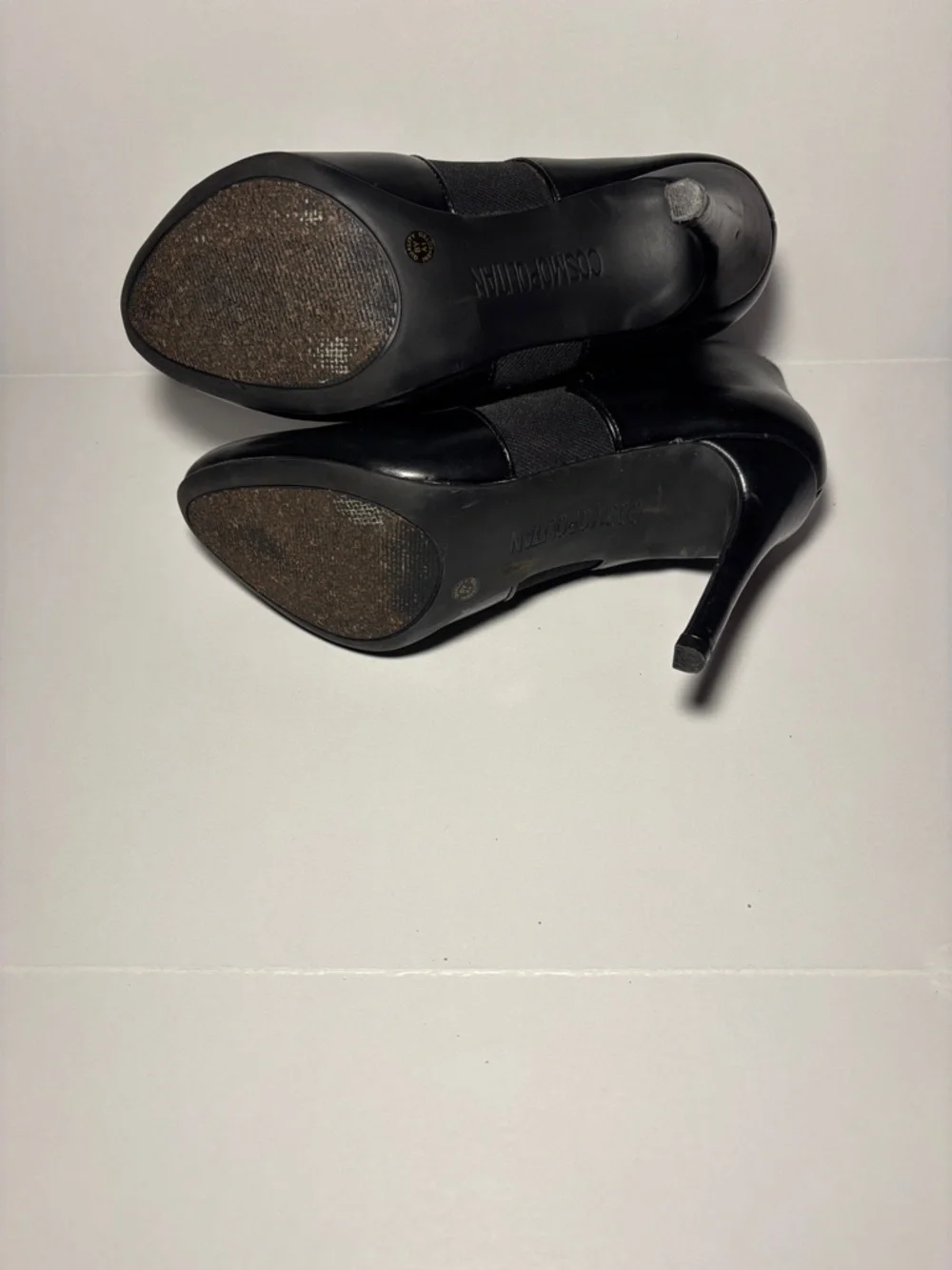 Cosmopolitan Black Pointed Toe Stiletto Ankle Booties